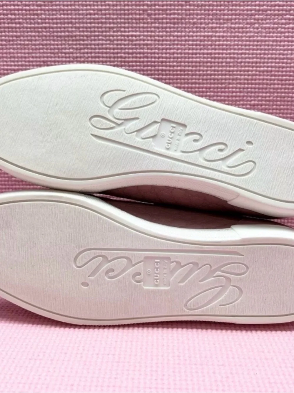 Set Gucci Blush Pink Guccissima  Leather High-Top Sneakers and Crossbody Bag